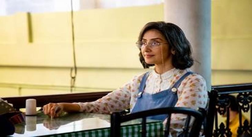 Mumbai, May 13 (IANS) Manisha Koirala tweeted on Wednesday that the COVID-19 pandemic has changed her sleep pattern, and that she finds herself wide awake even after midnight.