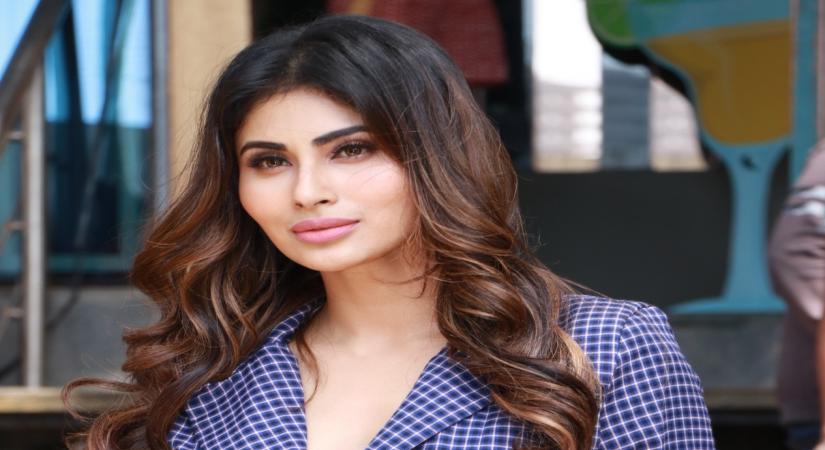 Mumbai, May 19 (IANS) Actress Mouni Roy hits action mode in a new snapshot she has posted on social media.	 (File Photo: IANS)