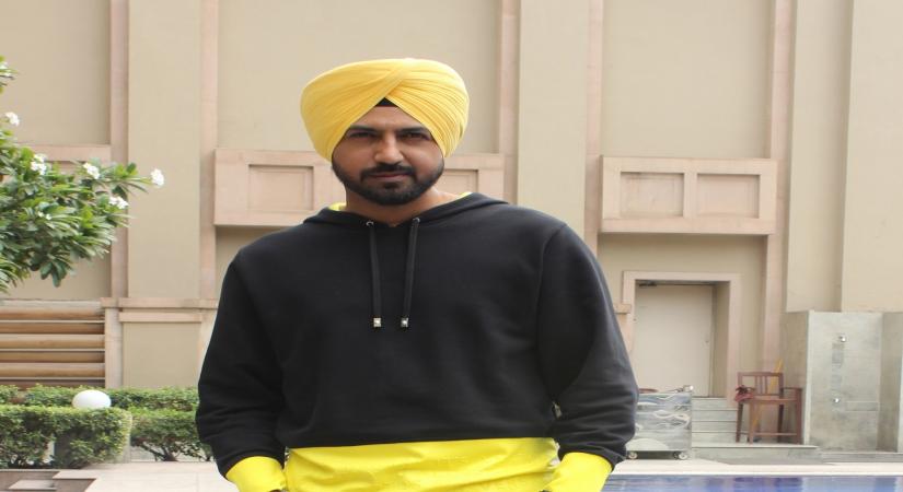 Mumbai, May 31 (IANS) After wooing fans with his song "Nach Nach", Punjabi singer Grewal has now come up with a new track, titled "Me & U".