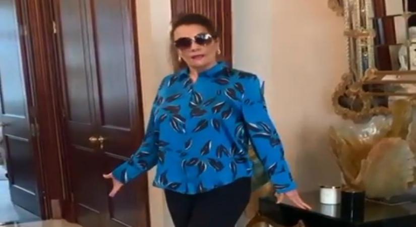 Mumtaz reacts to death rumours: 'I am not that buddhi'.