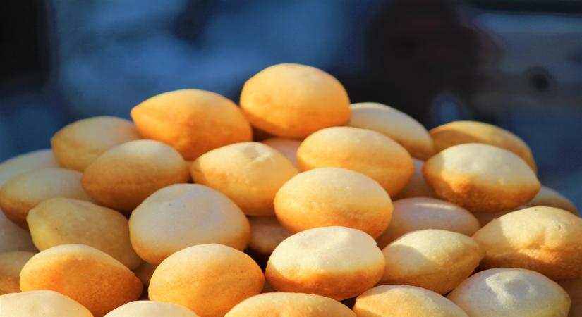 Golgappas.