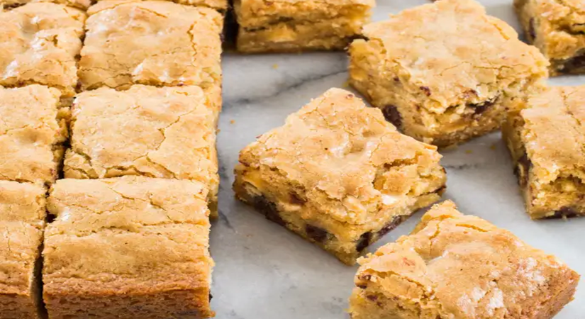 Flourless Banana Blondies