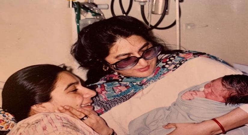 Sara thanks her 'maa ki maa' for creating her 'mommy'.