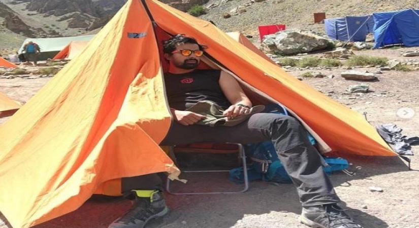 Rannvijay's ideal way of social distancing.
