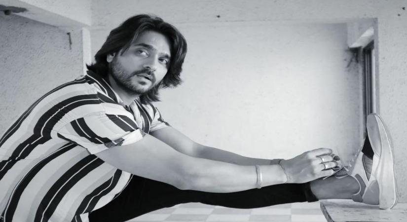 Ashish Sharma's 'rattling' encounter with snakes.