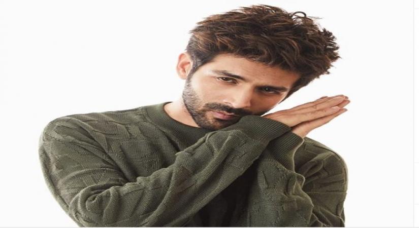 Mumbai, May 11 (IANS) Bollywood actor Kartik Aaryan's mother Mala Tiwari hilariously trolled him for not sharing a Mother's Day post on social media.