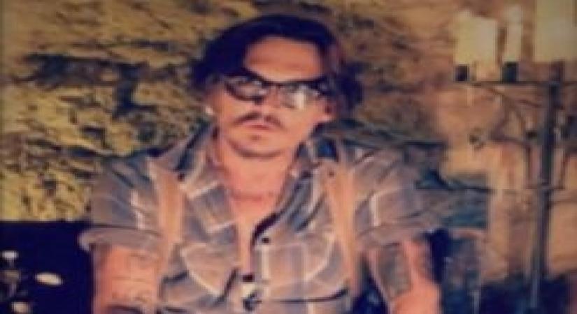 Los Angeles, May 26 (IANS) Actor Johnny Depp has finally completed a wine bottle painting that he had started 14 years ago.