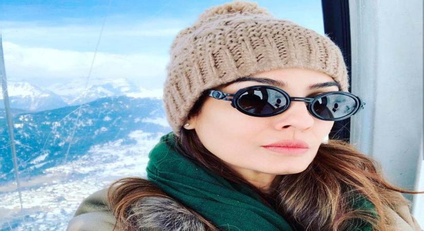 Raveena's funny reply to fan proposing marriage in next birth.