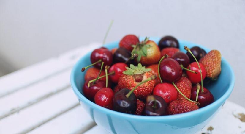 A bowl of fruits (Credit: Unsplash)