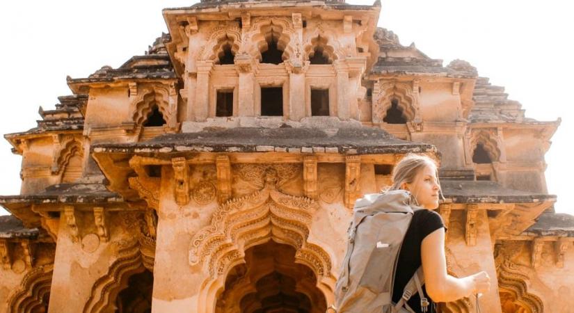 A tourist in India (Source: Unsplash)