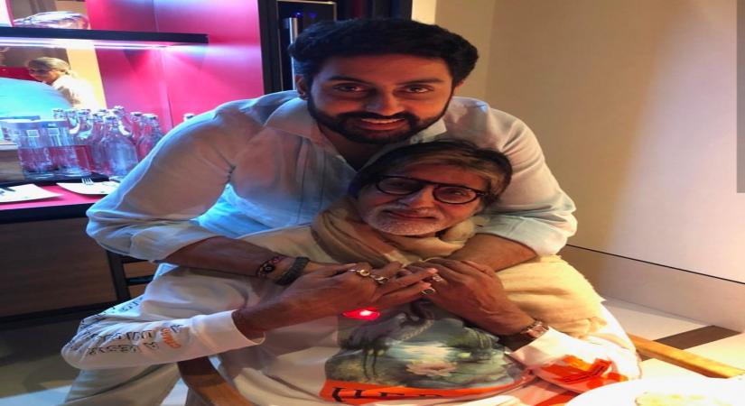 Mumbai, June 13 (IANS) Bollywood veteran Amitabh Bachchan caught up with his latest release "Gulabo Sitabo" on Friday at home with his entire family.