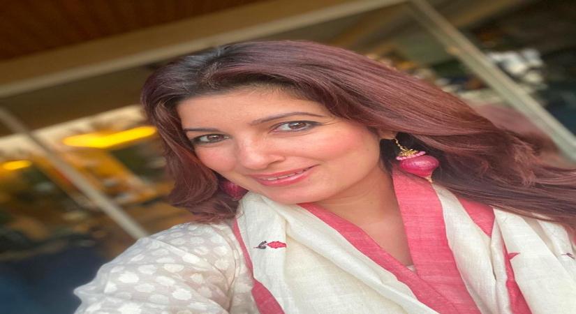 Mumbai, June 20 (IANS) Ahead of Father's Day on June 21, Twinkle Khanna has penned a note remembering her father, the late superstar Rajesh Khanna.