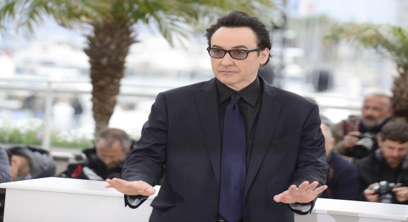Los Angeles, June 1 (IANS) Actor John Cusack has shared that he was attacked by Chicago police while filming the protests in that city.