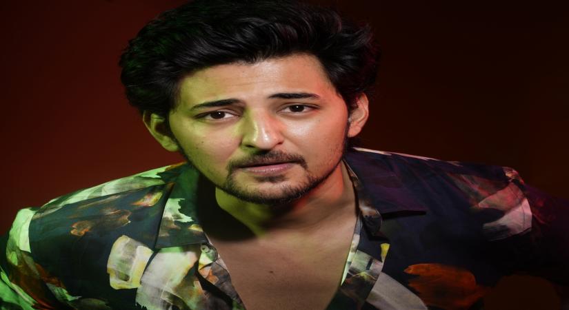 Singer Darshan Raval has got enough time to have proper sleep during the lockdown, but it seems he doesn't like his new sleeping pattern.