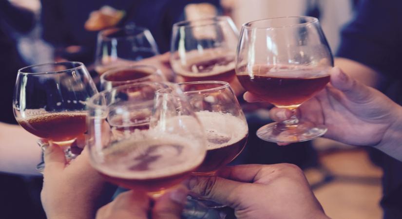 Moderate drinkers, beware. Even consuming 350ml of beer, 140ml of wine or 40ml of liquor daily within weekly low-risk drinking guidelines can result in hospitalisation and death, researchers have warned.