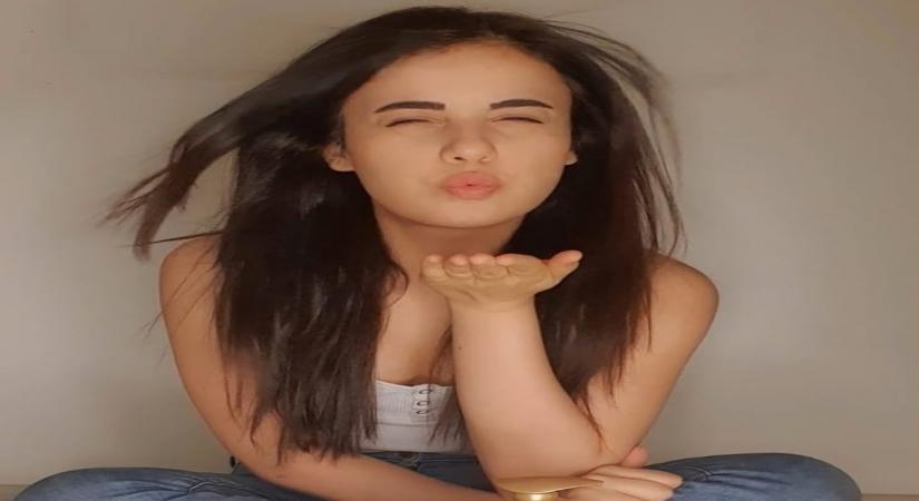 Radhika MadanÃ¢ÂÂs new post is inspired by Salman Khan.