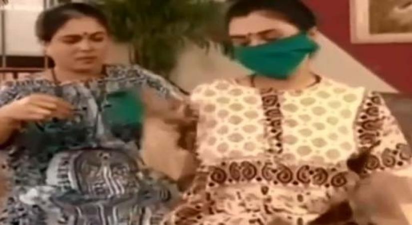 When Supriya Pilgaonkar and late Reema Lagoo taught how to wear masks in 1995!.