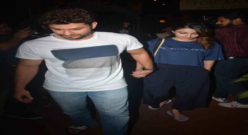 Mumbai, July 4 (IANS) When it is nap time for Inaaya, it is mask time for her parents, actors Soha Ali Khan and Kunal Kemmu.	 (File Photo: IANS)