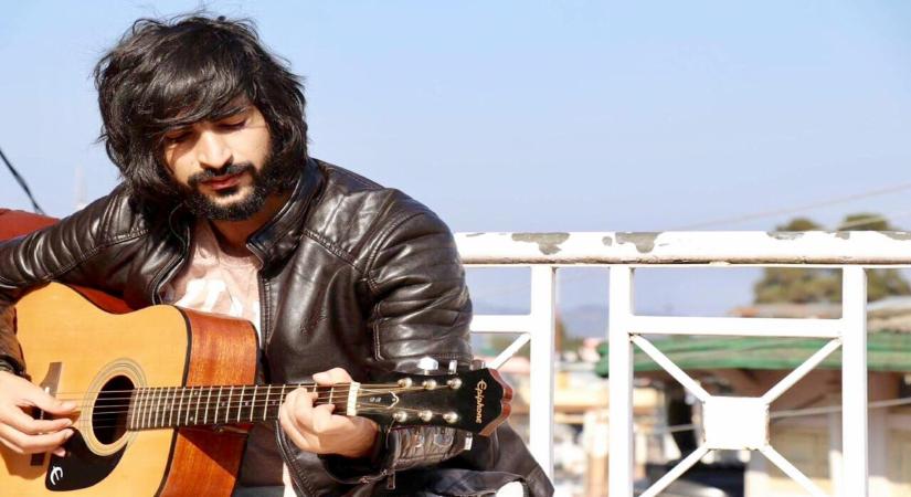 Kashmiri artist Rahi Sayed.