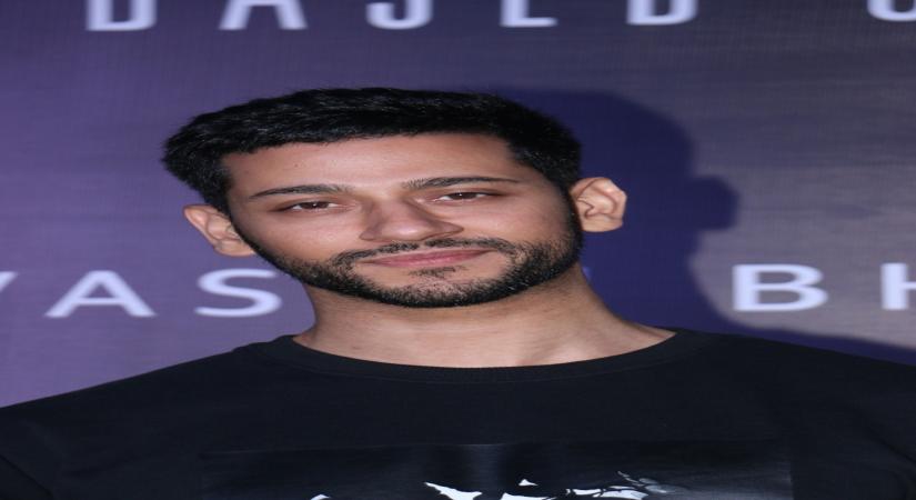 Mumbai, July 2 (IANS) Actor Shivam Bhaargava has revealed that he became a part of Akasa and Raftaars song "Naiyyo" because of his social media post.