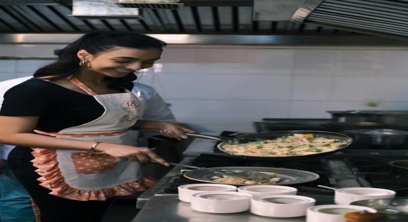 Amrin Qureshi turns chef on dad's birthday. (Photo: Natalia N/IANS)