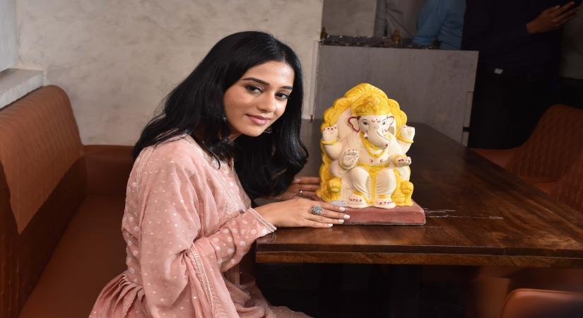 Amrita Rao roots for eco-conscious Ganesh Chaturthi celebration