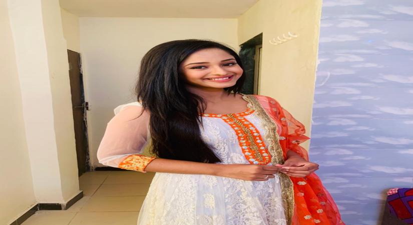 Budding TV actress Tina Philip relives student life on screen.