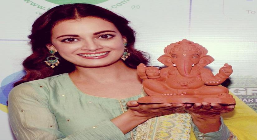 Film celebs on Ganesh Chaturthi: Ganpati Bappa Morya!