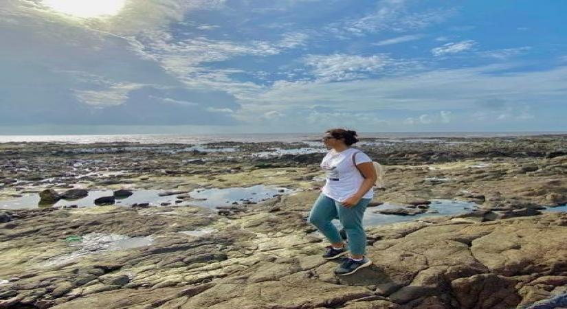 Shreya Ghoshal 'finally' steps out of home amidst pandemic