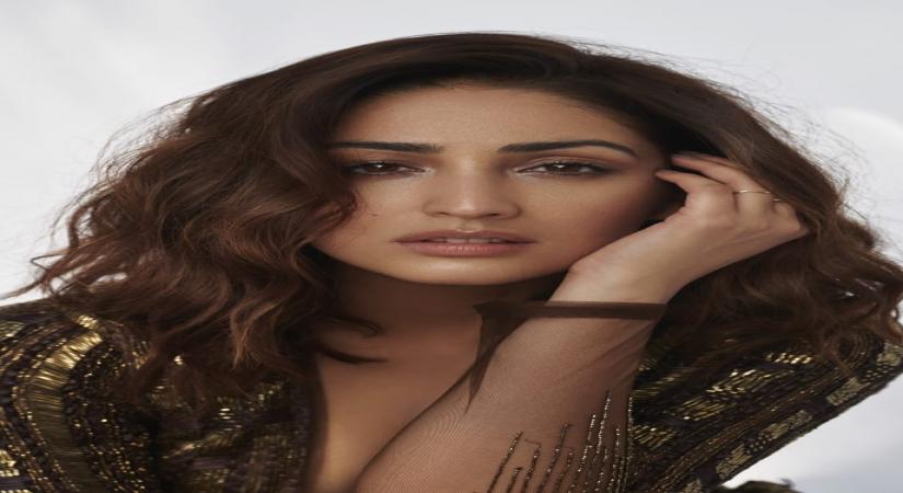 Jacqueline Fernandez, Yami Gautam join 'Bhoot Police' cast.