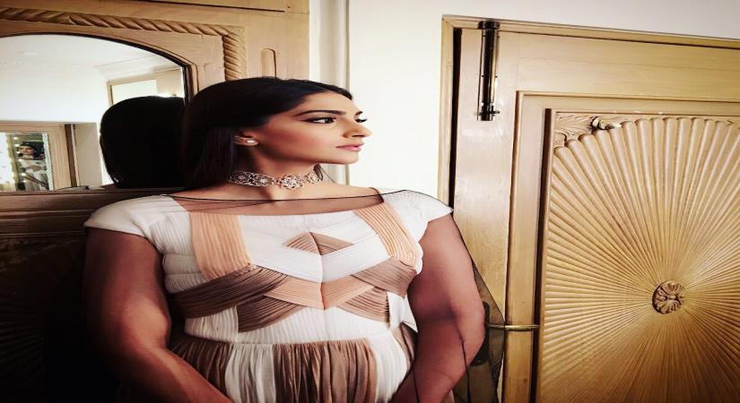 Sonam Kapoor trolled for tweeting she wants to be Jaya Bachchan when she grows up