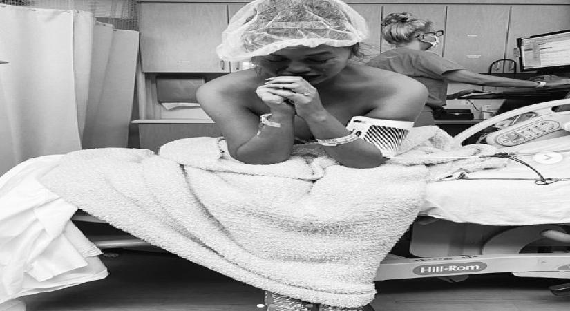 Chrissy Teigen, John Legend 'in deep pain' after losing baby .