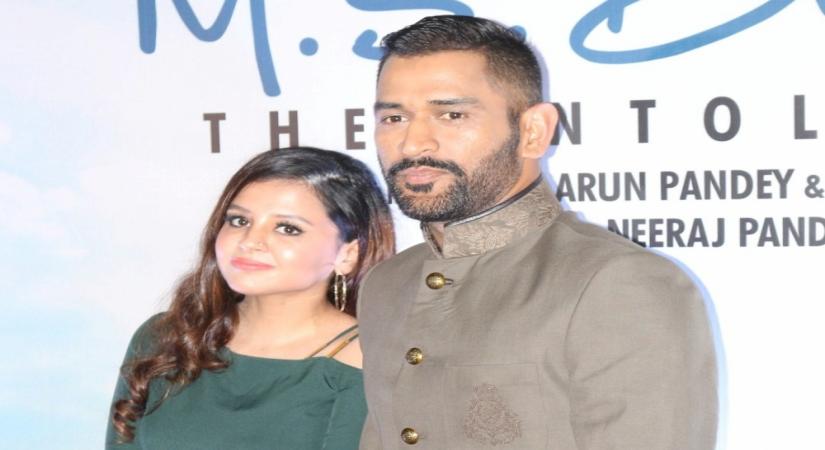 Mahendra Singh Dhoni and Sakshi Dhoni. (File Photo: IANS)
