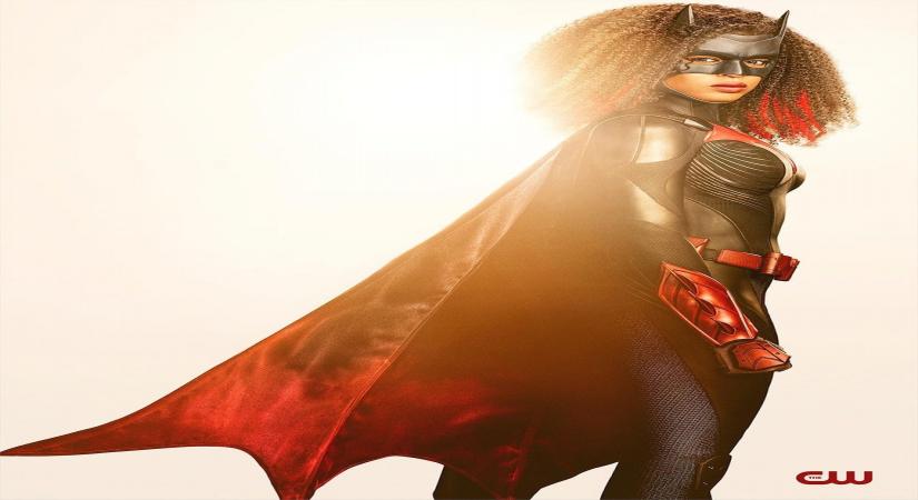 Javicia LeslieÃ¢ÂÂs first look as Batwoman out.