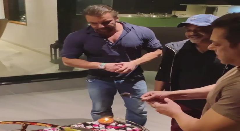 Salman remembers Wajid Khan on his birth anniversary