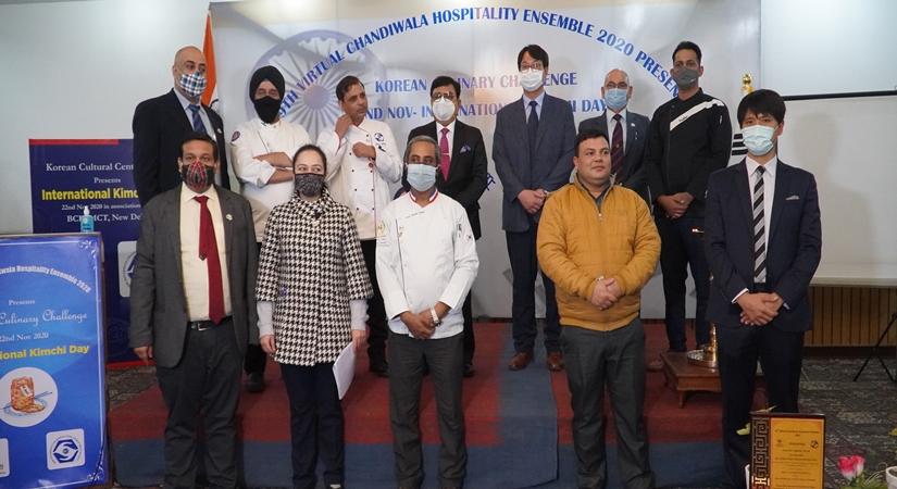 Mahesh VC (back middle), Hwang director (back 4th from left), Raj Principal (back 5th from left) 