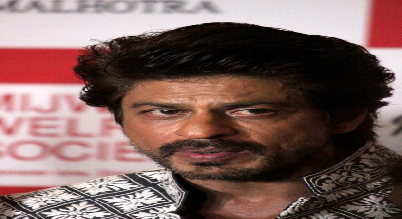 SRK wants to see Brett Lee playing Hindi songs on guitar