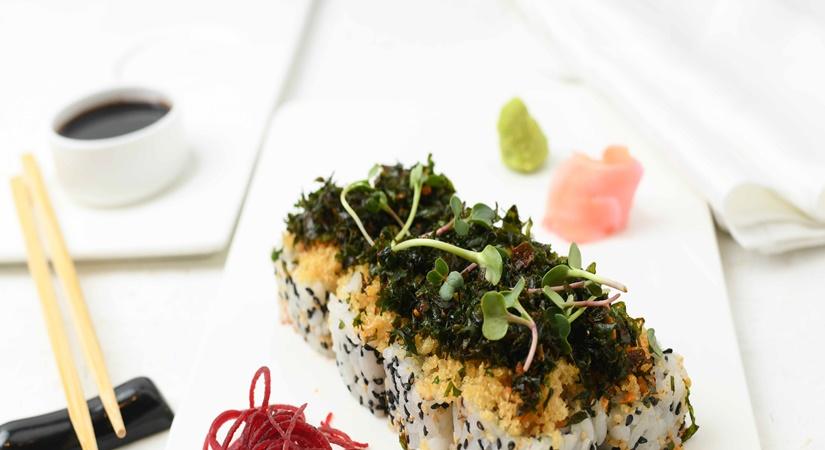 Crispy vegetable maki, dehydrated spinach