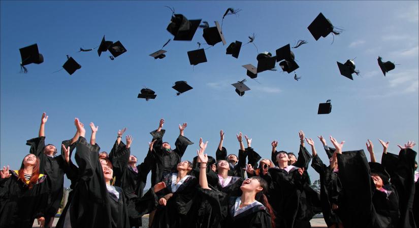 Representative Image of a graduation ceremony (Source: Pexels)