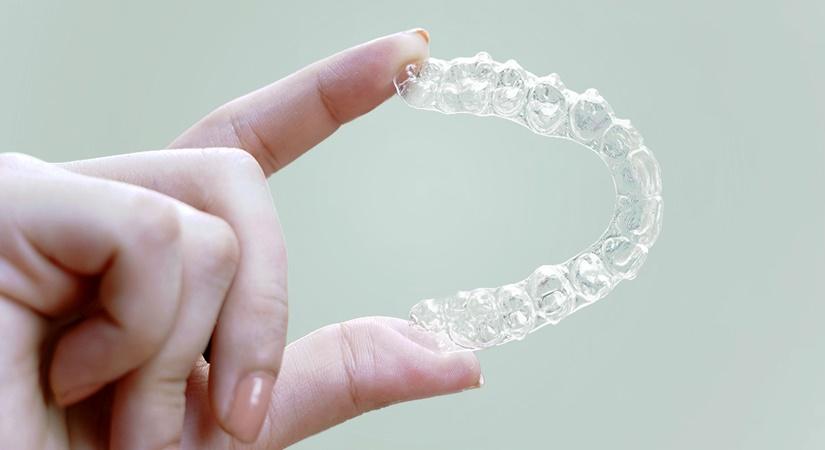 Toothsi clear teeth aligner