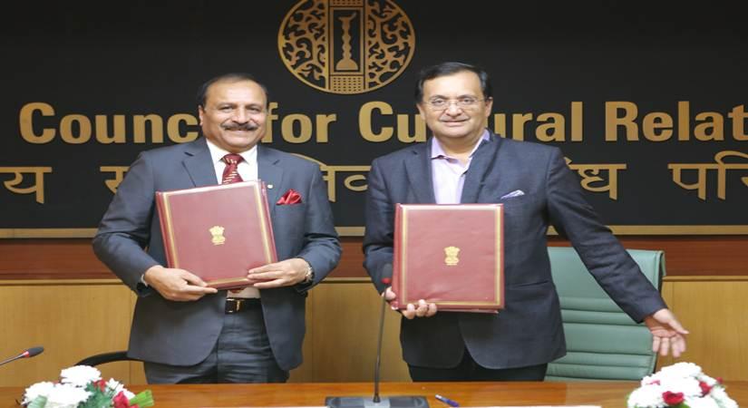 Mr. Rakesh Gupta, Founder, Routes2Roots and Mr. Dinesh K. Patnaik, Director General ICCR