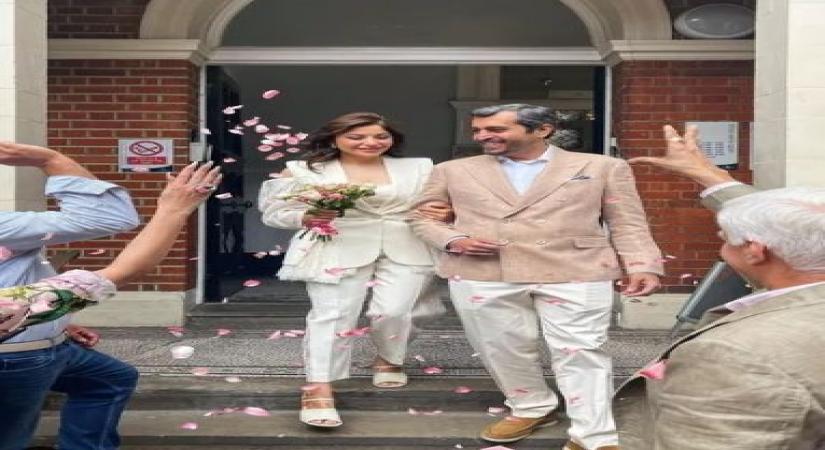 Kanika Kapoor shares glimpse from her court wedding in London