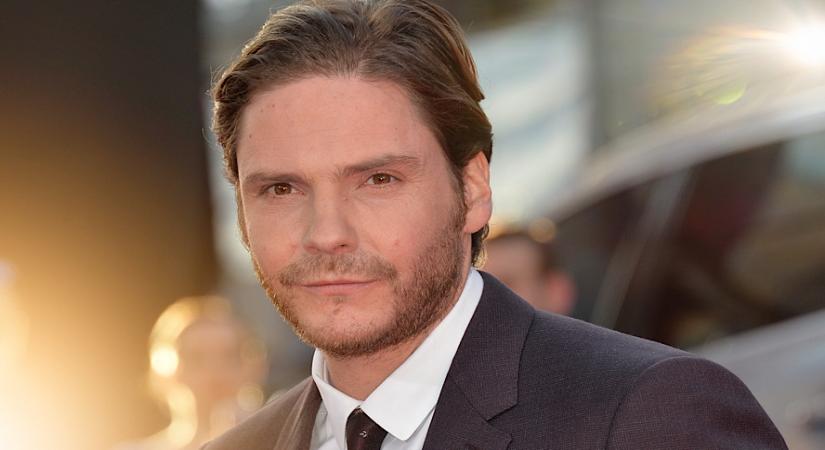 Daniel Bruhl, Macaulay Culkin join pandemic thriller 'Rich Flu'