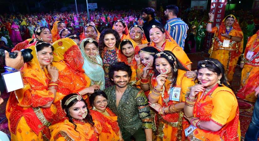 Nushrratt, Anud join 6,000 women for Ghoomar performance during 'Janhit Mein Jaari' promotion