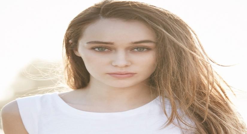 Alycia Debnam-Carey.