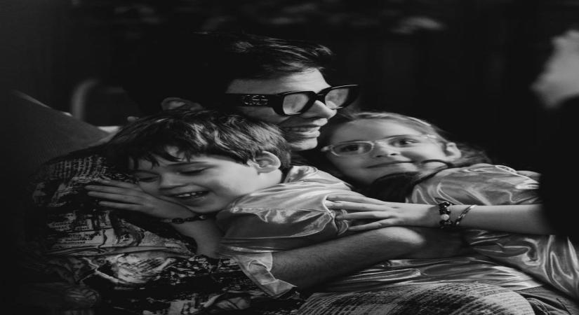 Karan Johar With Kids.(photo:instagram)