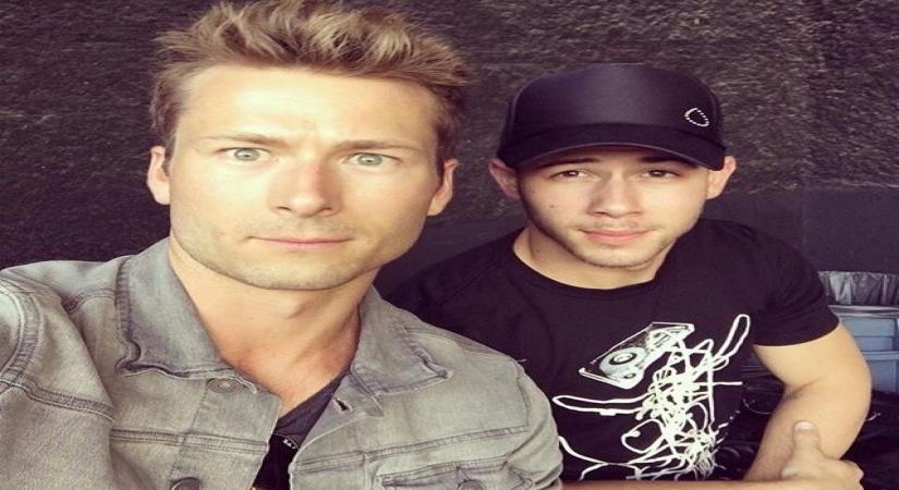 Nick Jonas, Glen Powell.