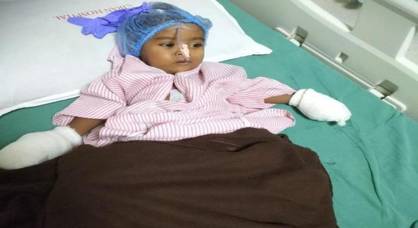 Surgery of Chahumukhi successful, parents thanking Sonu Sood.