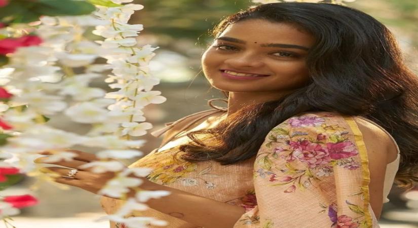 Gayathrie's performance in 'Maamanithan' will fetch her a National Award: Seenu Ramasamy.