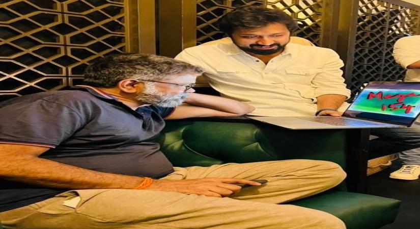 'Pushpa' director lands up on sets of megastar Chiranjeevi's latest movie